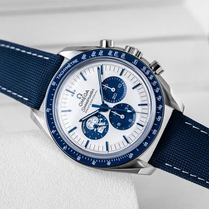Omega Speedmaster Professional Moonwatch Silver Snoopy 50th Anniversary