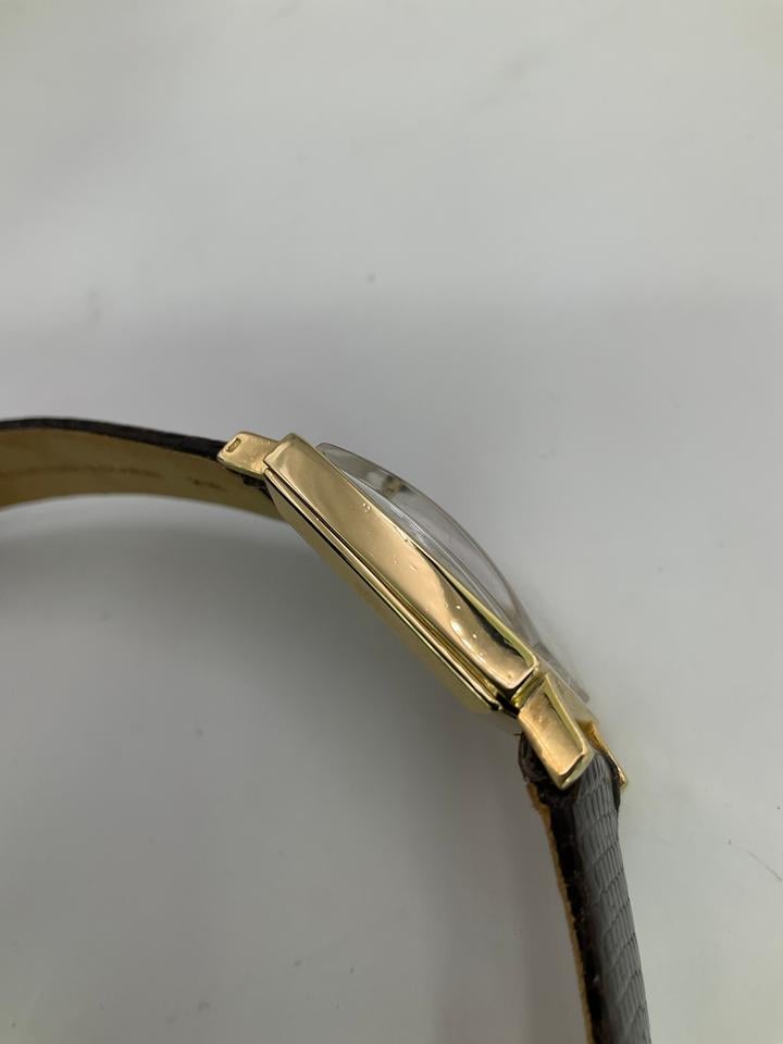Patek Philippe Vintage Ref. 2445 18K Yellow Gold Square Case (1949 Approx.) - Photo 8