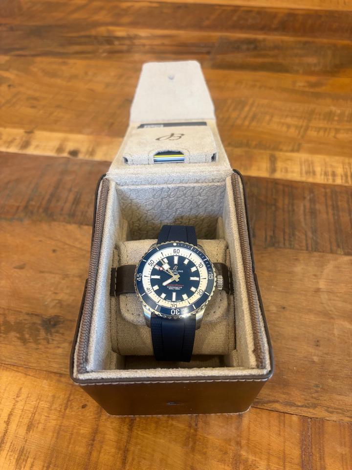 Breitling Superocean Automatic 42 Ref. A17375E71C1S1 Blue Dial Blue Rubber Strap - Photo 3