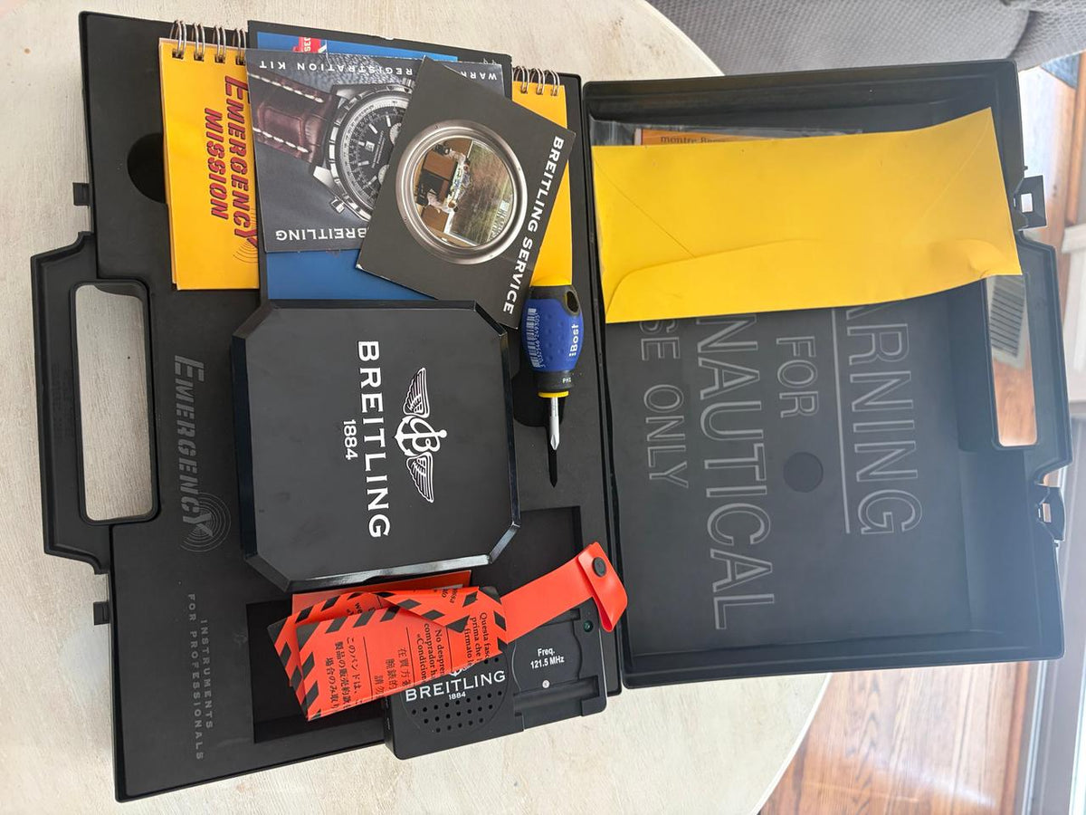 Breitling Emergency Mission Ref. A73321 45mm White Dial Full Set - Photo 6