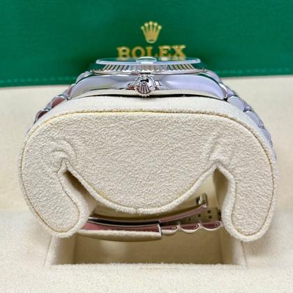 Rolex Datejust 36 Ref. 126234 Green Dial Jubilee Bracelet (2022) - Photo 10