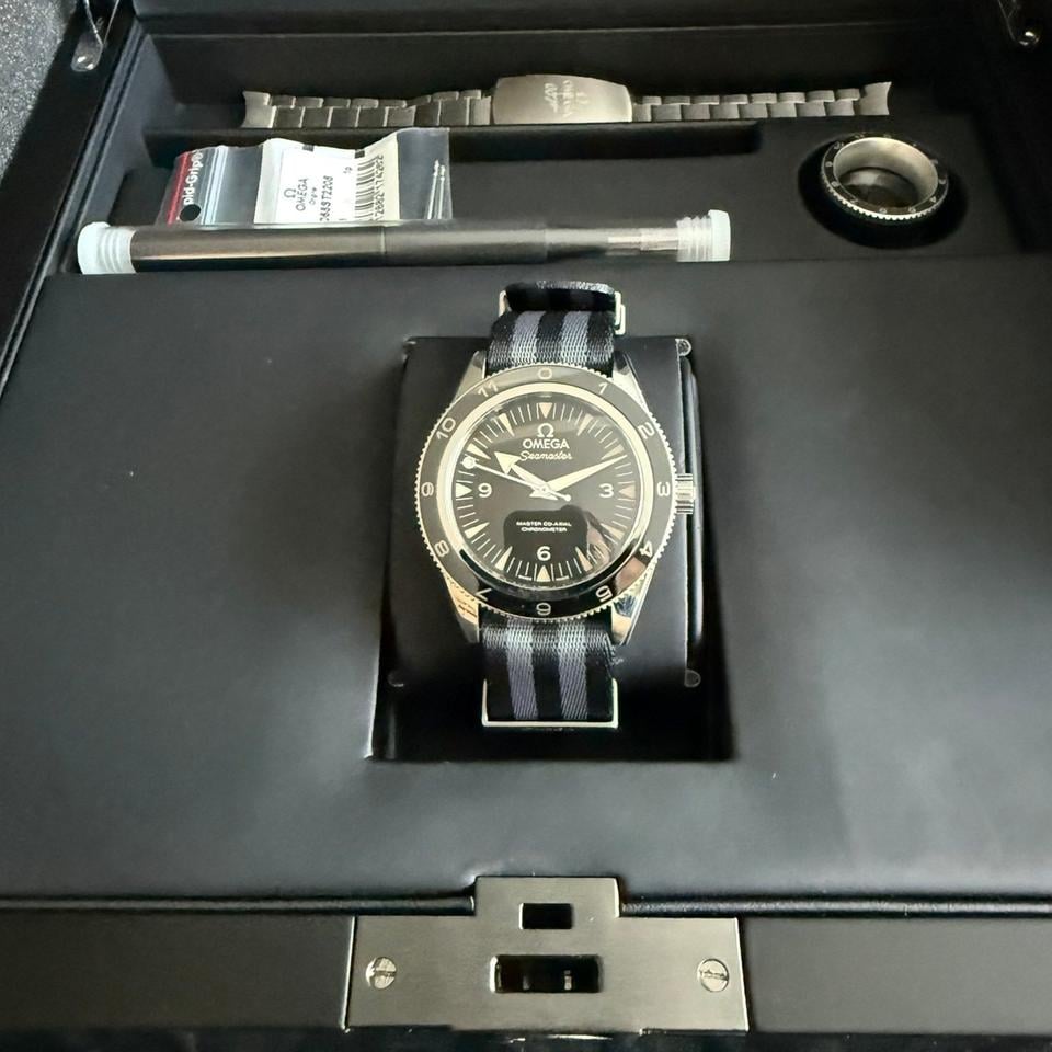Omega Seamaster 300 UNWORN Spectre 007 Limited Edition #1462 Full Set