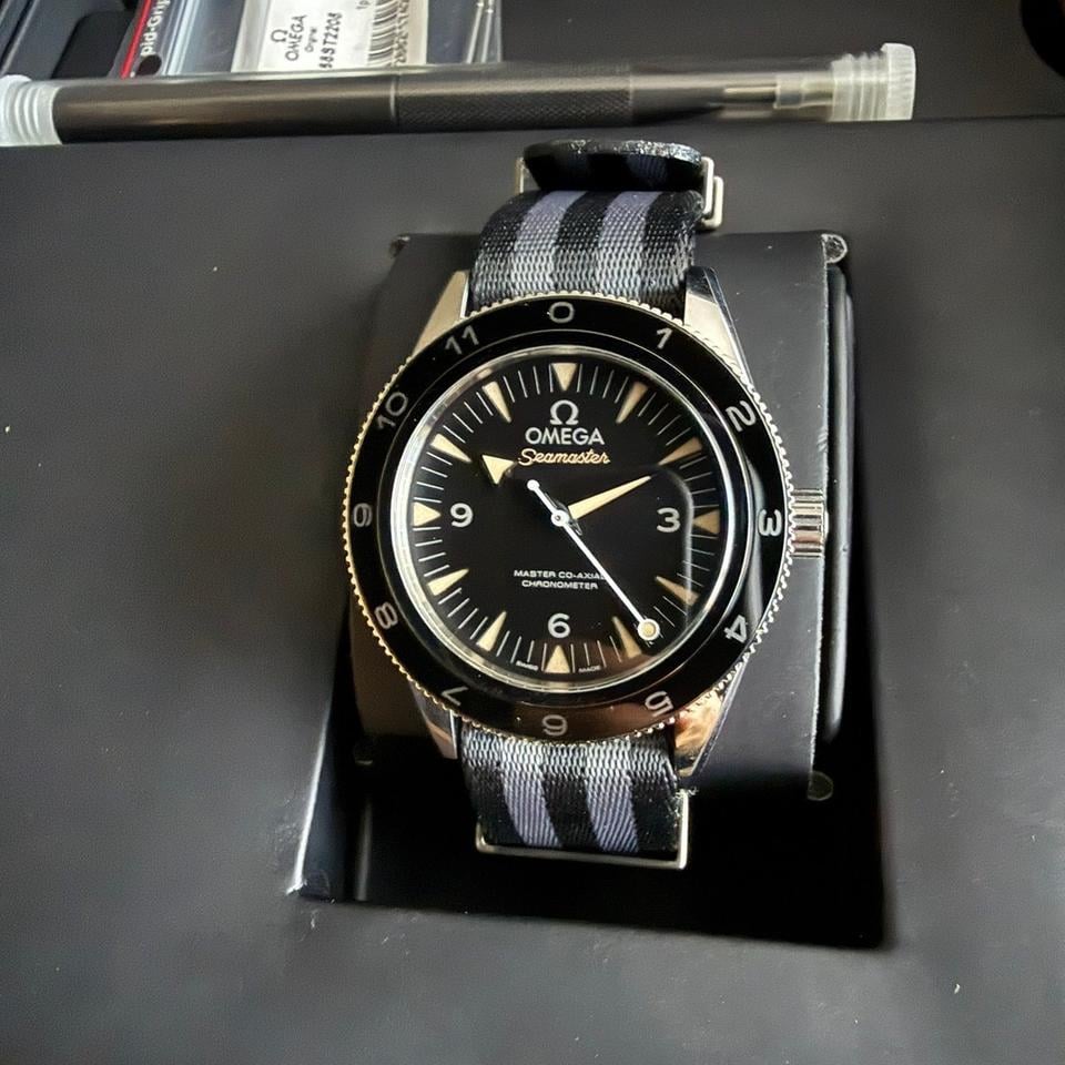 Omega Seamaster 300 UNWORN Spectre 007 Limited Edition #1462 Full Set