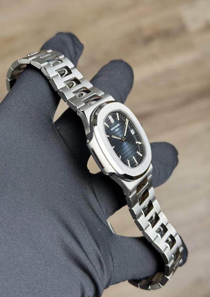 Patek Philippe Nautilus 5711/1A-001 Blue Dial Stainless Steel - Photo 4