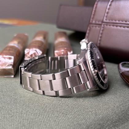 Rolex Submariner Date 40mm Black Matte Dial Ref. 16800 (1981) - Photo 6