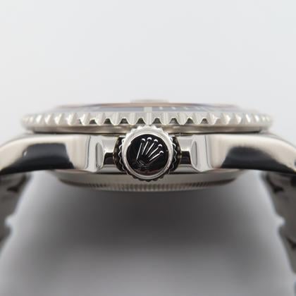 Rolex Submariner Date Ref. 16610 40mm Black Dial (1990) - Photo 10