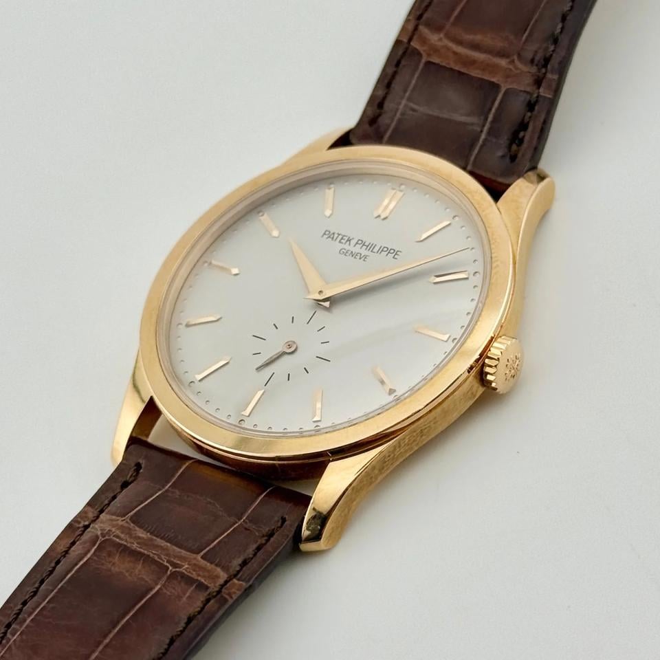 Patek Philippe Calatrava 5196R-001 37mm Rose Gold - Photo 2