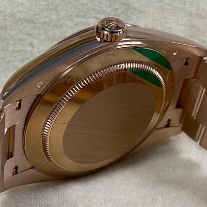 Rolex Day-Date 40 Ref. 228235 Everose Gold Olive Green Dial (2022) - Photo 12