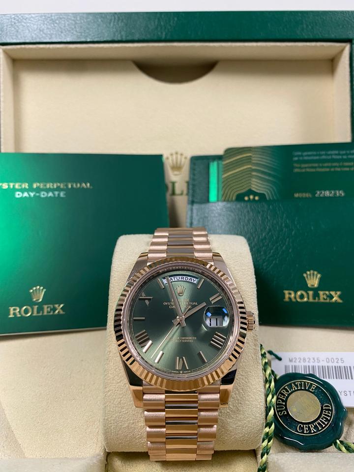 Rolex Day-Date 40 Ref. 228235 Everose Gold Olive Green Dial (2022) - Photo 1