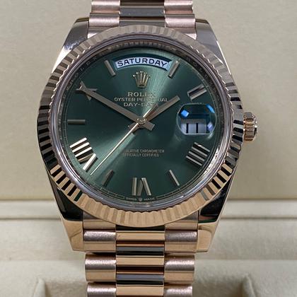 Rolex Day-Date 40 Ref. 228235 Everose Gold Olive Green Dial (2022) - Photo 10
