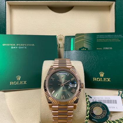 Rolex Day-Date 40 Ref. 228235 Everose Gold Olive Green Dial (2022) - Photo 3