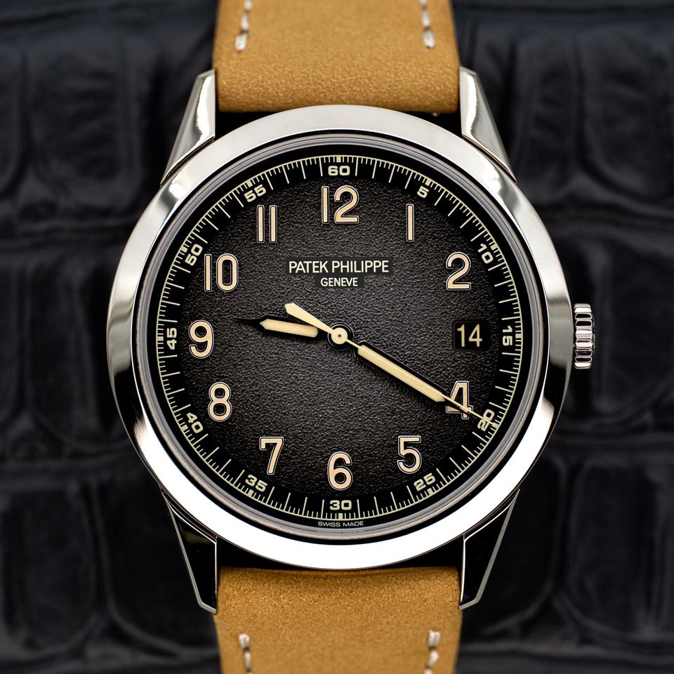 Patek Philippe Calatrava 5226G-001 White Gold Textured Black/Charcoal Dial (2024) - Photo 1