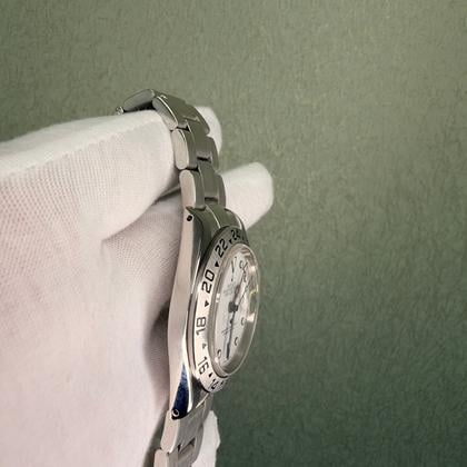 Rolex Explorer II Ref. 16570 White Dial (2001) - Photo 5