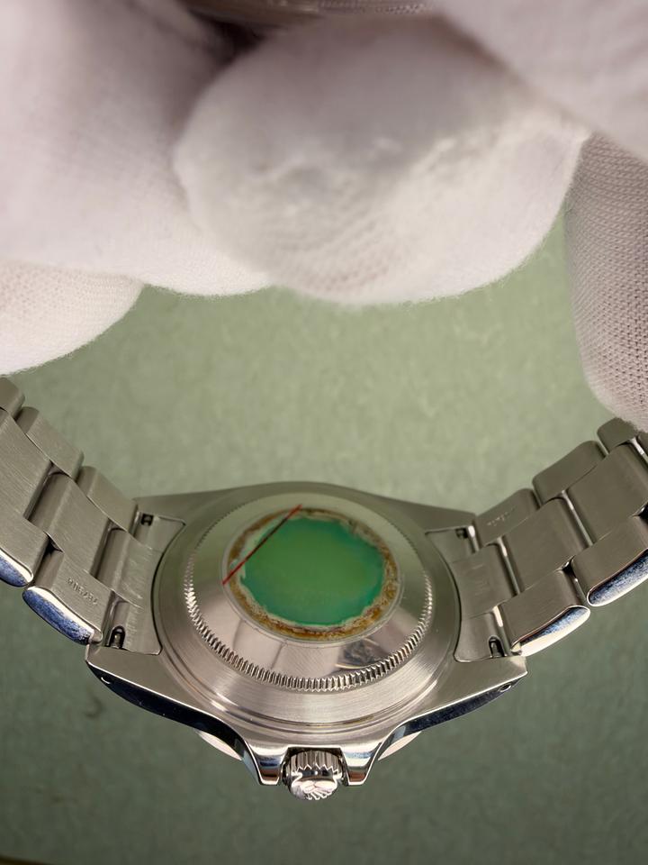 Rolex Explorer II Ref. 16570 White Dial (2001) - Photo 1