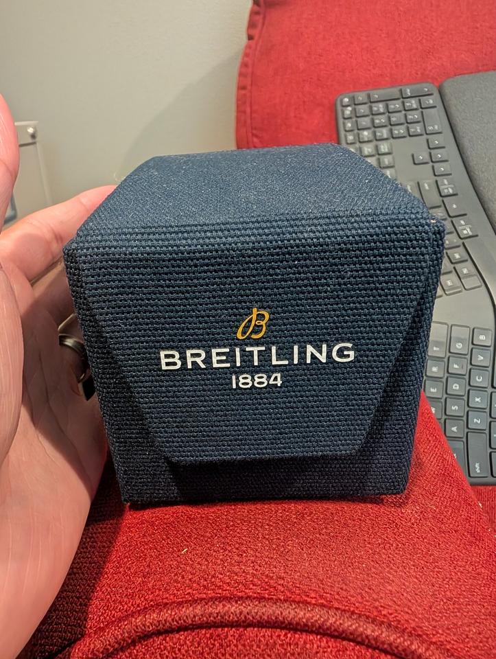 Breitling Endurance Pro 38mm Black Dial Blue Rubber Strap Ref. X83310281B1S1 - Photo 10
