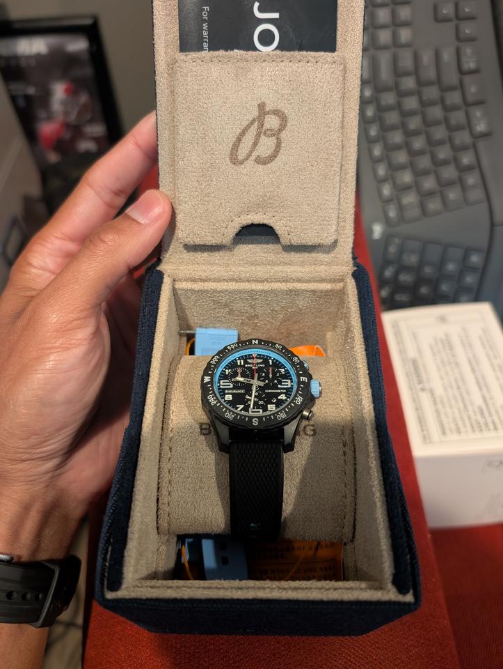Breitling Endurance Pro 38mm Black Dial Blue Rubber Strap Ref. X83310281B1S1 - Photo 5
