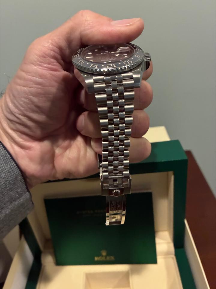 Rolex GMT-Master II 126710GRNR