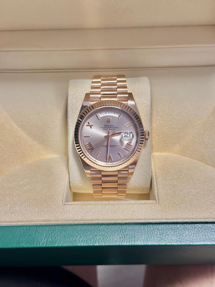 Rolex Day-Date 40 Everose Gold Sundust Roman Dial