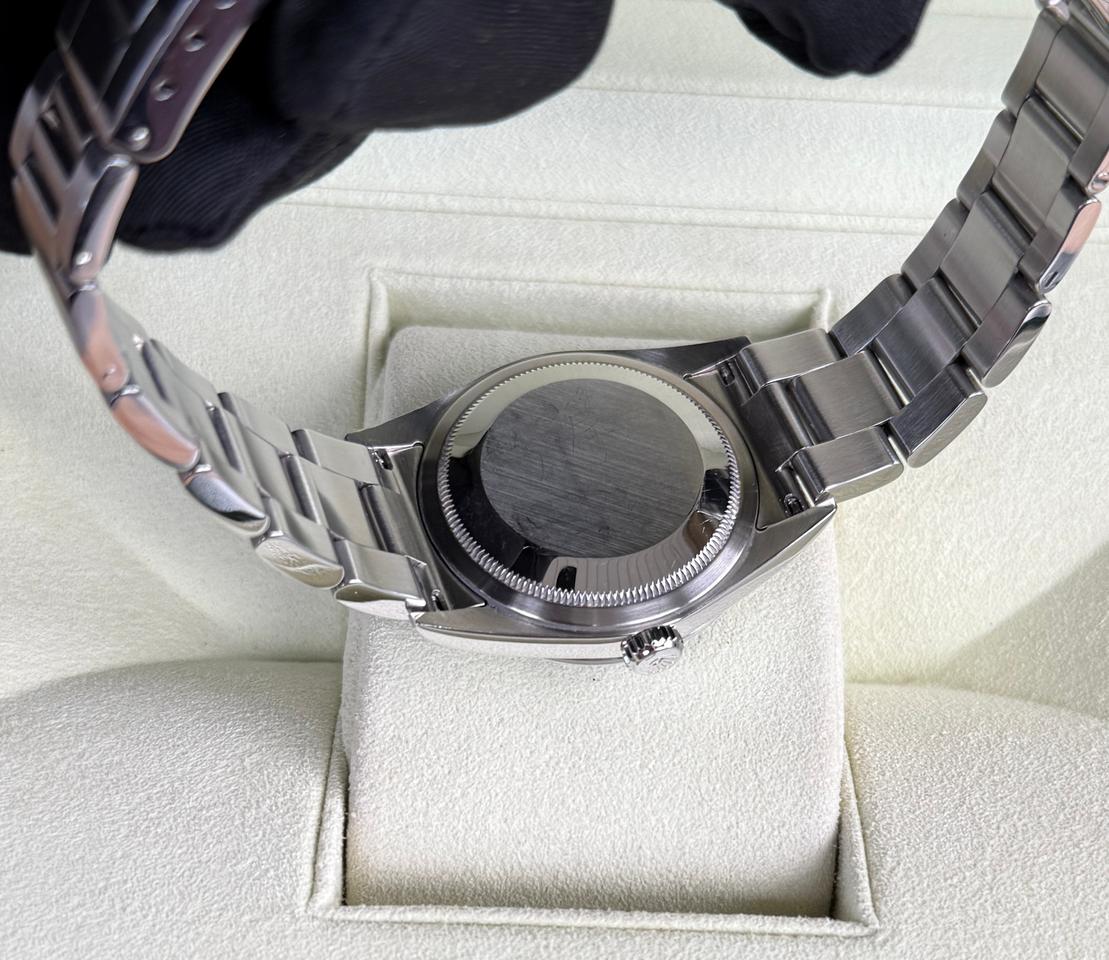 Rolex Explorer 36mm Ref. 114270 Black Dial (2001) - Photo 1