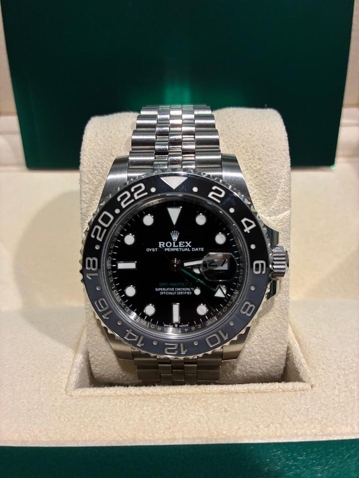 Rolex GMT-Master II 126710GRNR