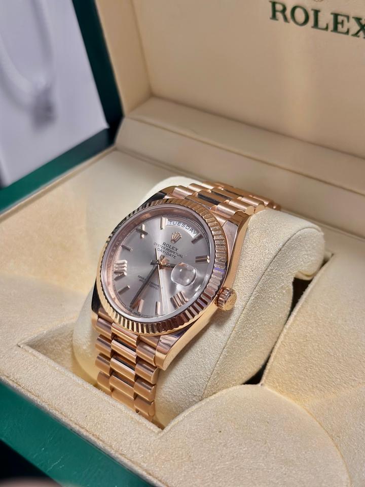 Rolex Day-Date 40 Everose Gold Sundust Roman Dial